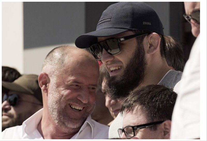 Майката на Ислам Махачев не гледа битките му