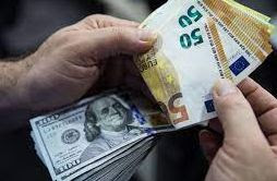 The dollar rose to the level of the euro The dollar rose to the level of the euro