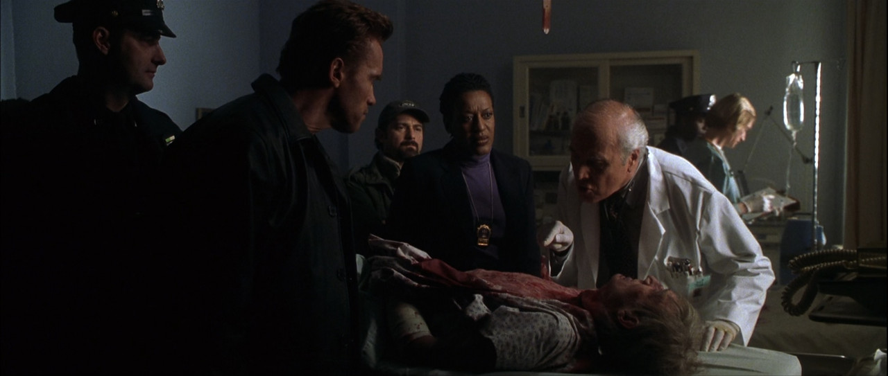 End of Days (1999).mkv_snapshot_00.46.12_[2018.03.25_20.38.33]