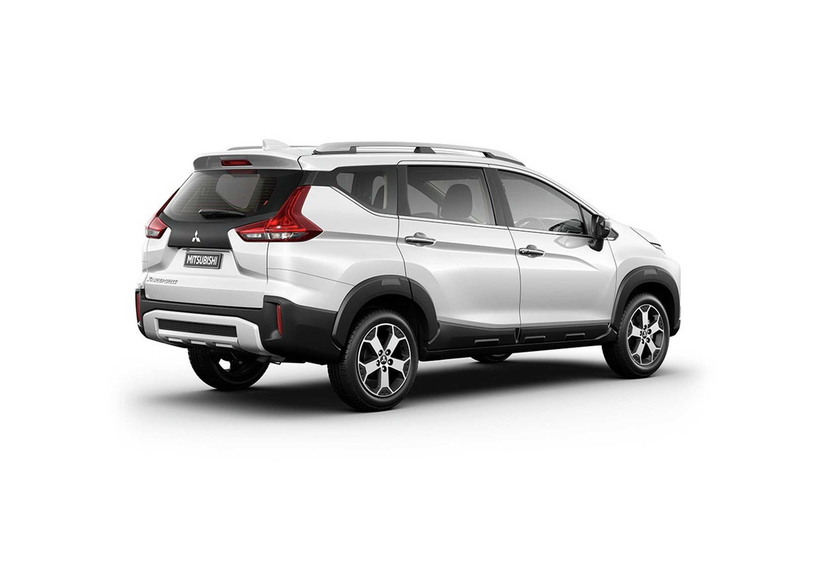 2020 Mitsubishi Xpander Cross  (1)