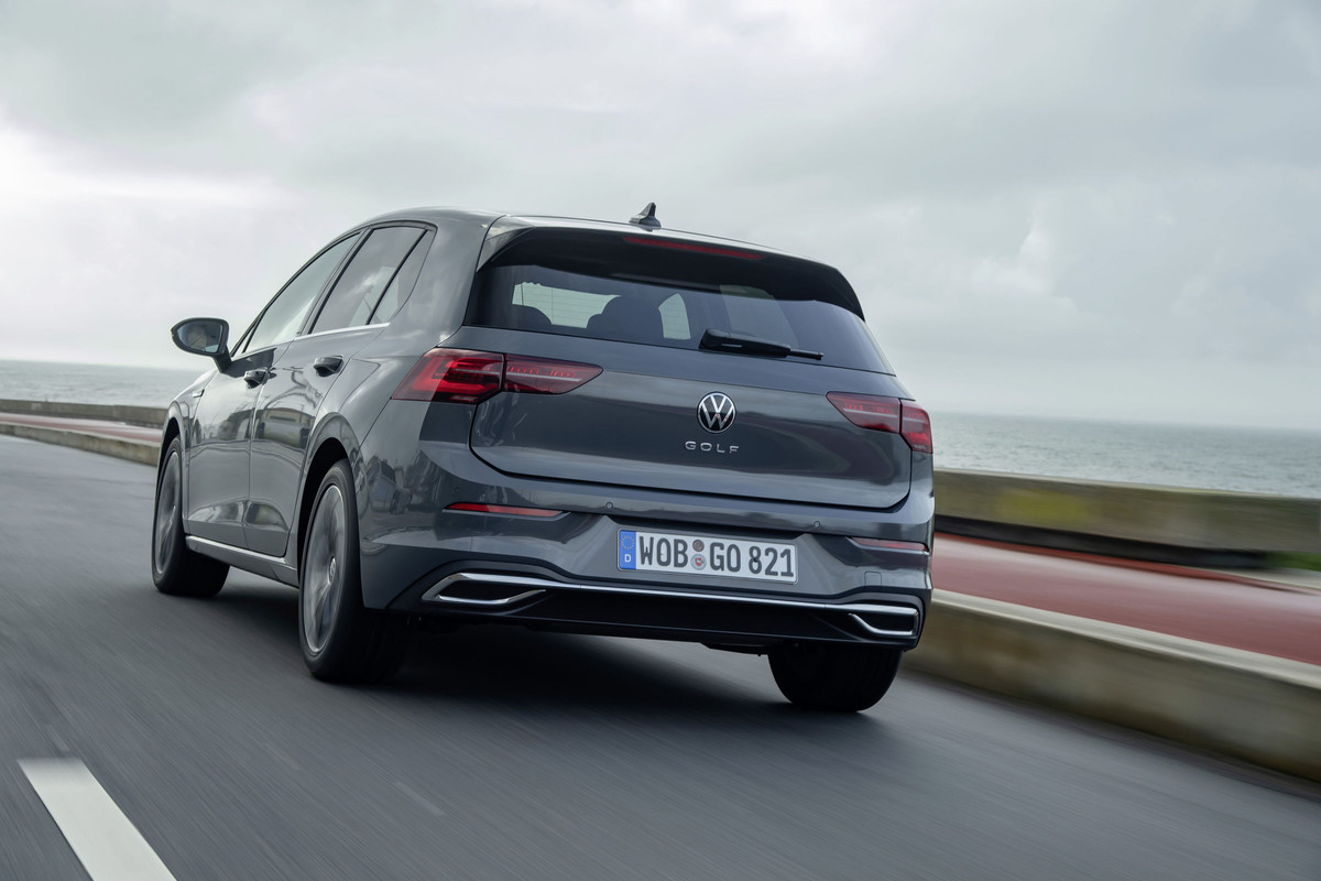 DB2019AU02003_overfull