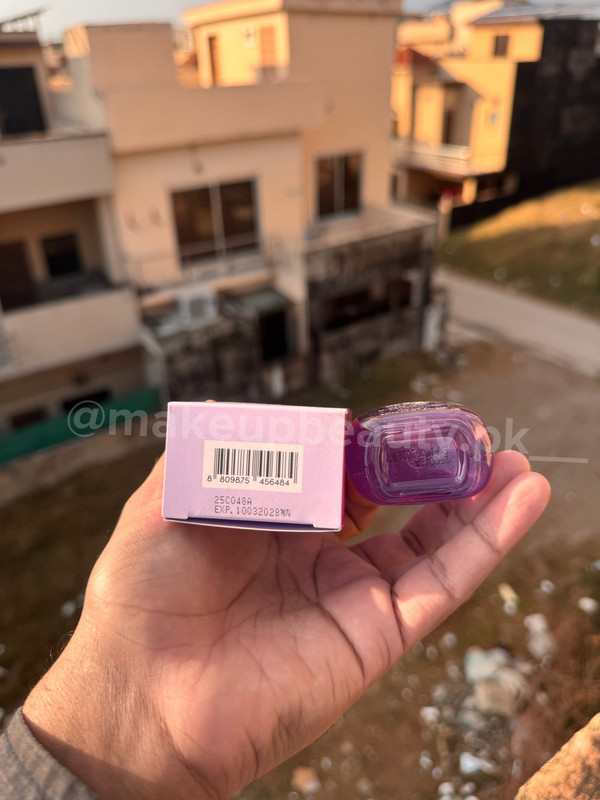 Eqqual Berry Bakuchiol Plumping Serum 30 ML - image 2