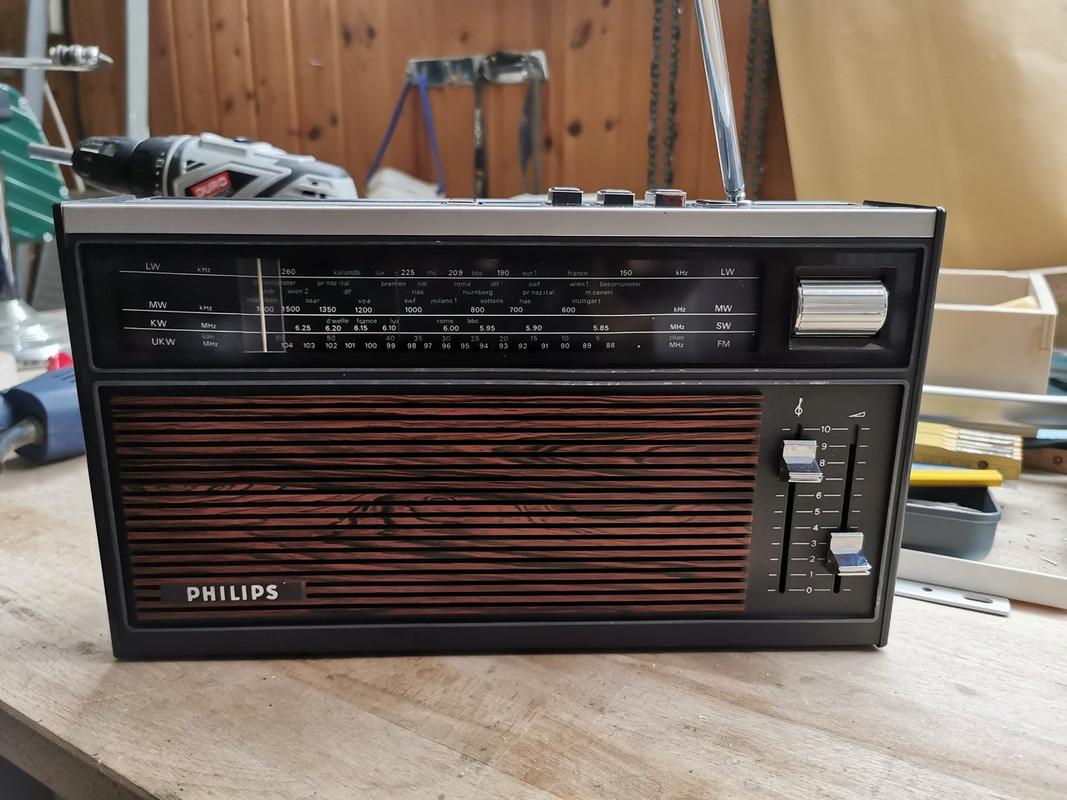 [Bild: Kofferradio-Philips.jpg]