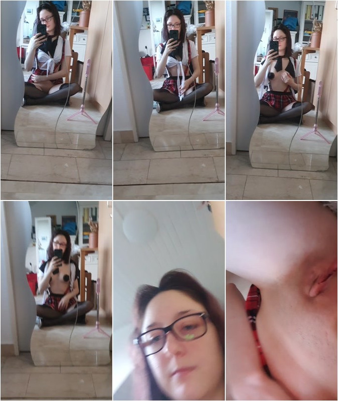 [Image: Horny-Nerd-1-2.jpg]