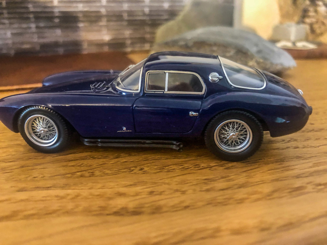 9331B3E6-5662-42C6-B0B0-3D8E111BA3FF