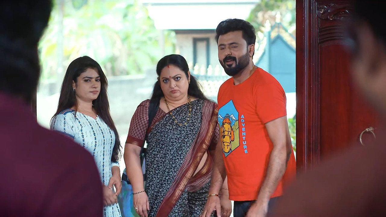 Reshmi Soman Sexy Tummy in Saree mp4 snapshot 00 40 363