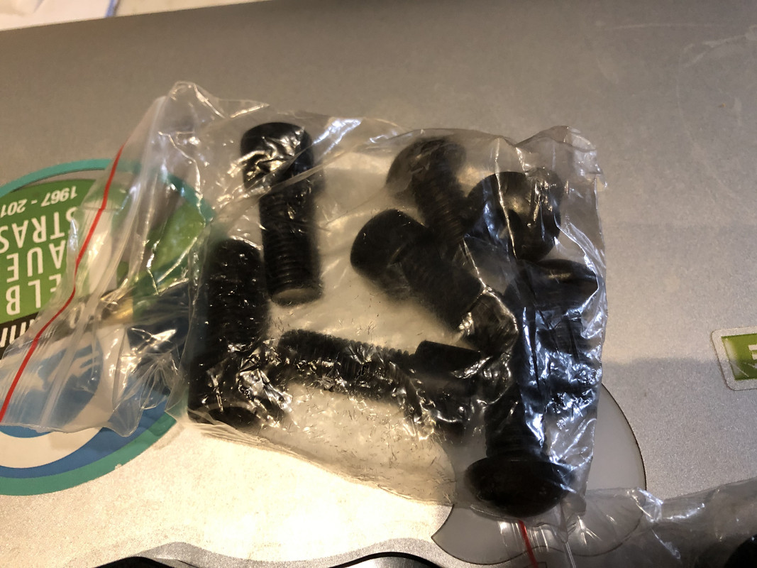 F67EC4B9-20F8-4F81-8D06-AF49B5059A86_1_201_a