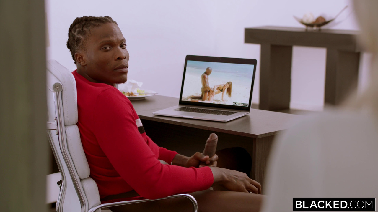 vlcsnap-2023-09-02-01h21m11s925