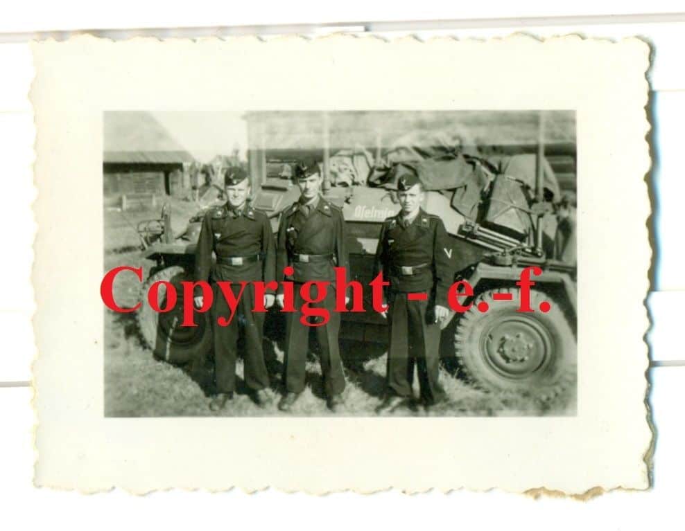 FOTO - PANZER-SPÄHWAGEN - SdKfz mit EIGENNAME Of