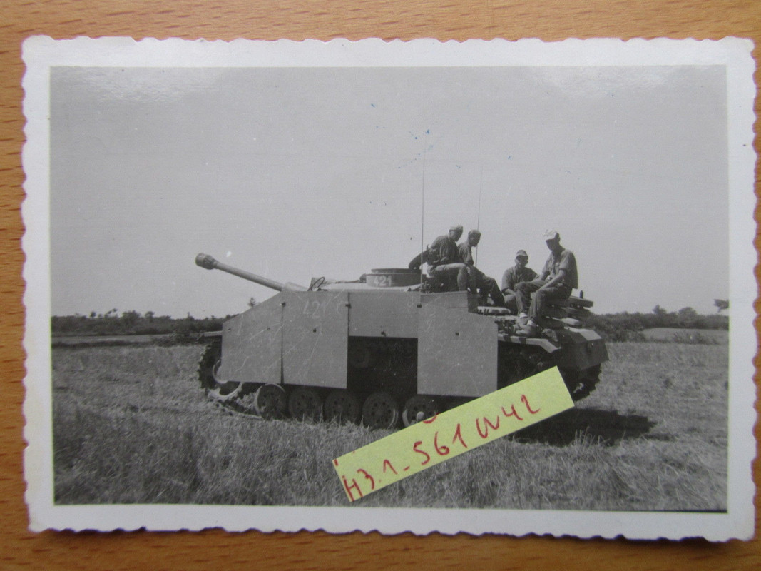 Sturmgeschütz mit Schürzen Name d. Besatzung gefallen VOLTURNO SALERNO