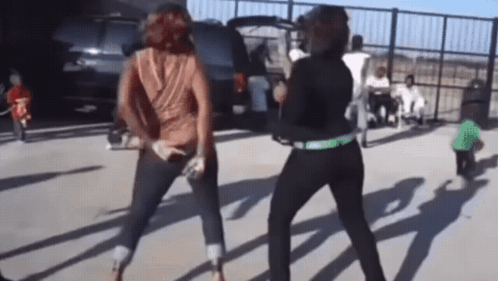 stan-twitter-3-women-dancing.gif
