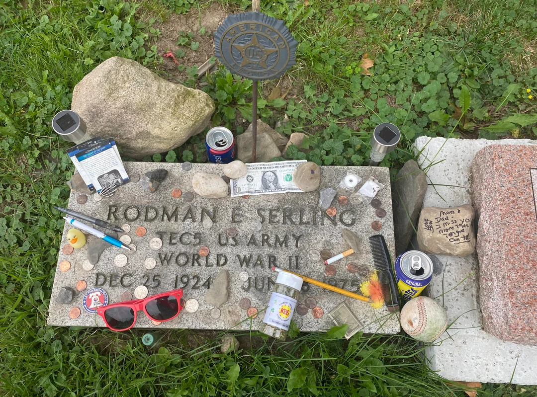 rod-serling-lakeview-cemetery-interlaken-ny-v0-2sf9jay37xpb1