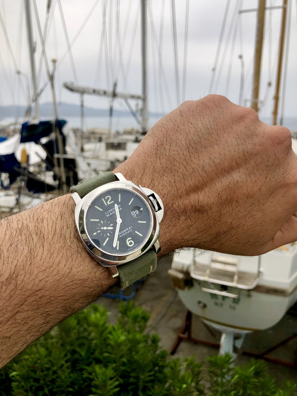 20B306AE-04E2-4915-A2F6-4F8AAAF56189