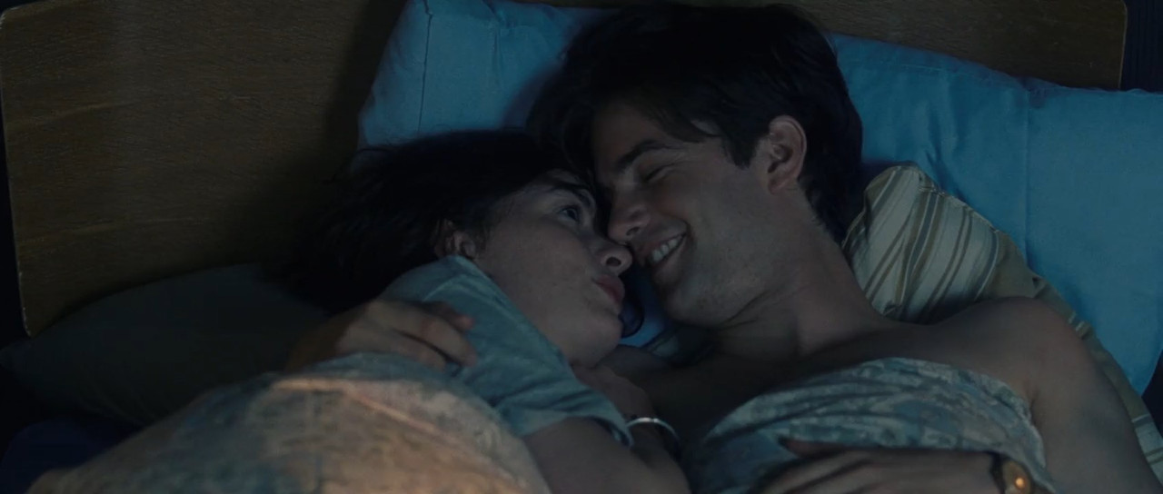 One Day 2011 BluRay [Hindi + English] 480p, 720p ESub Screenshot