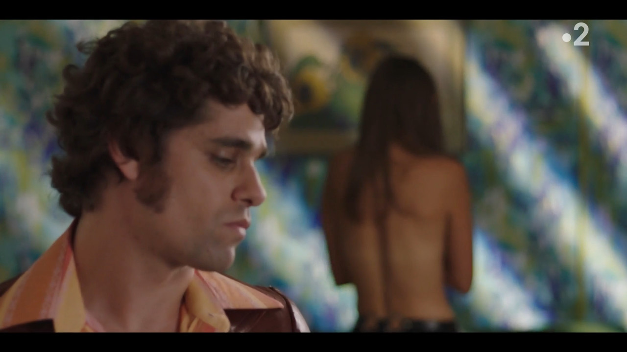 2022-05-13_21_10_Fr2_Les-petits-meurtres-d-Agatha-Christie-70-s_3x2_La-chambre-noire.mp4_snapshot_17