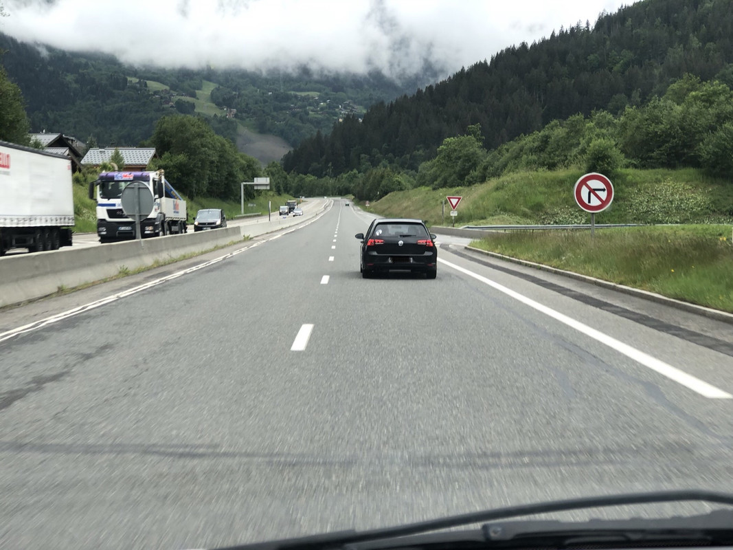 FF43D42E-31BC-4A7D-87B2-31AA66D32D34