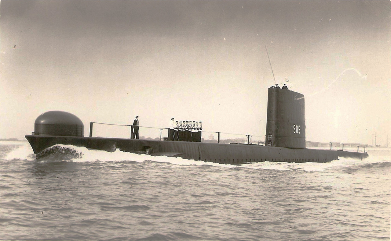 HMS Finwhale (S.05)-7