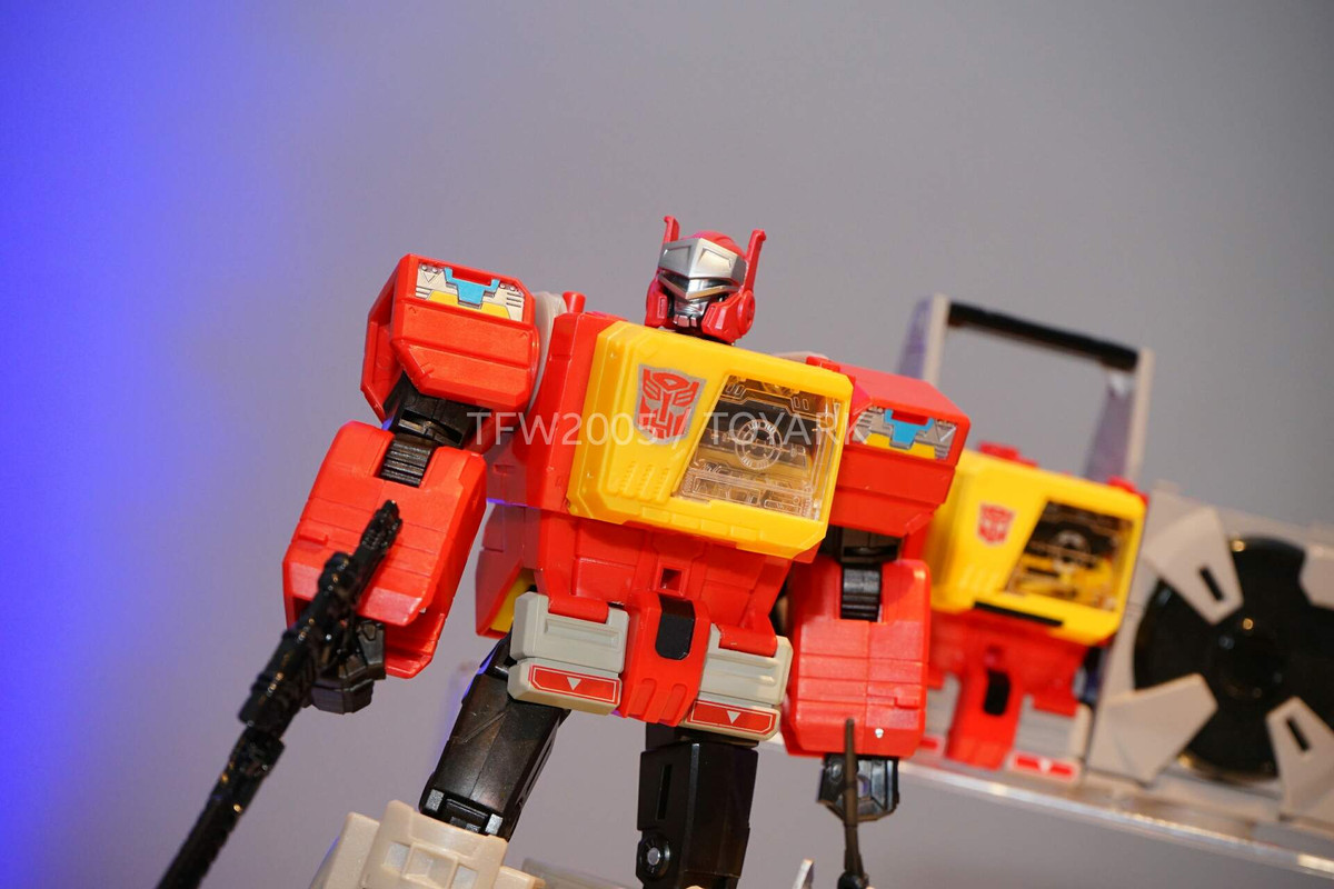 NYCC2015-Transformers-003