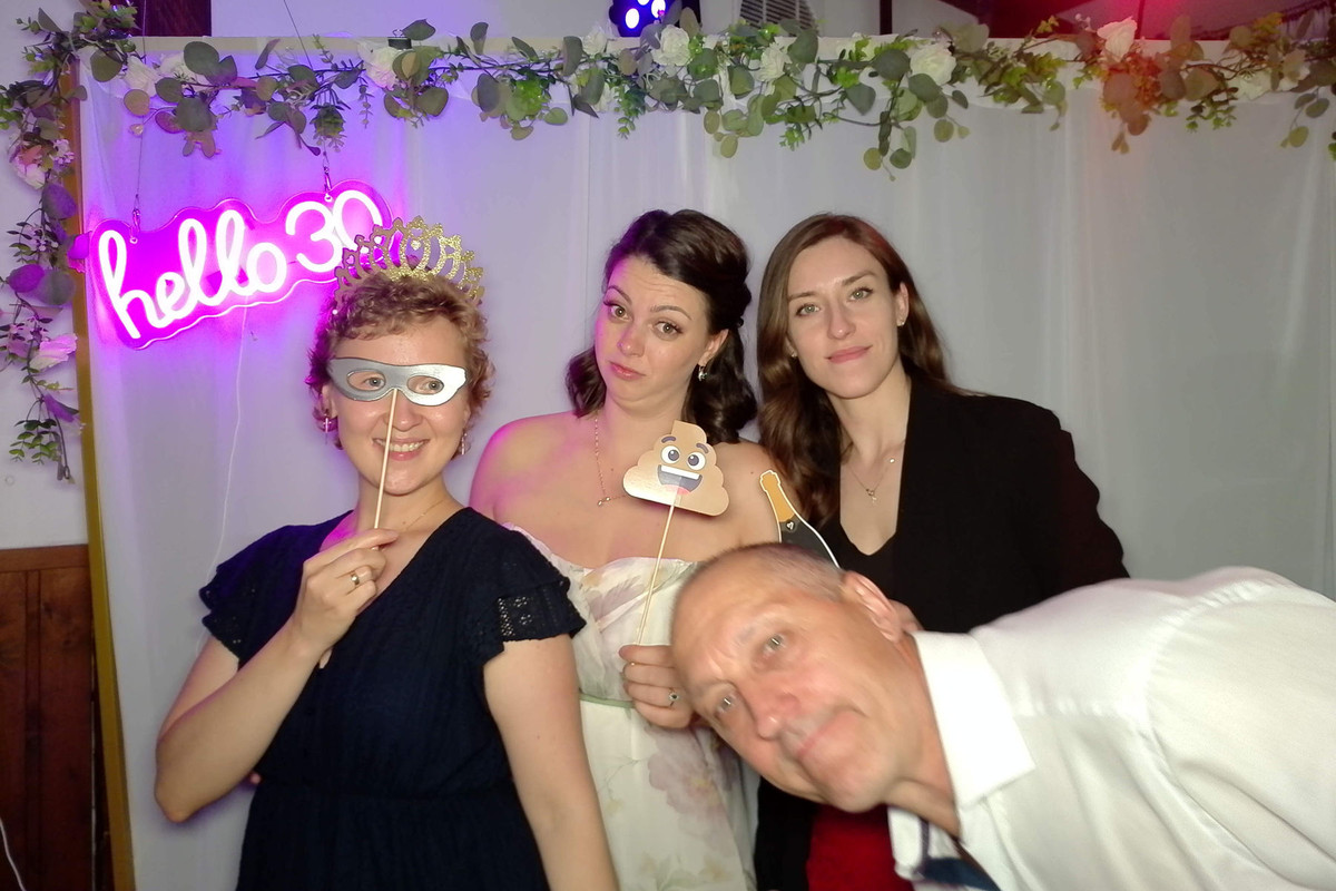 dtb2709646_F6DC4F8-FB_BD346672_82_2