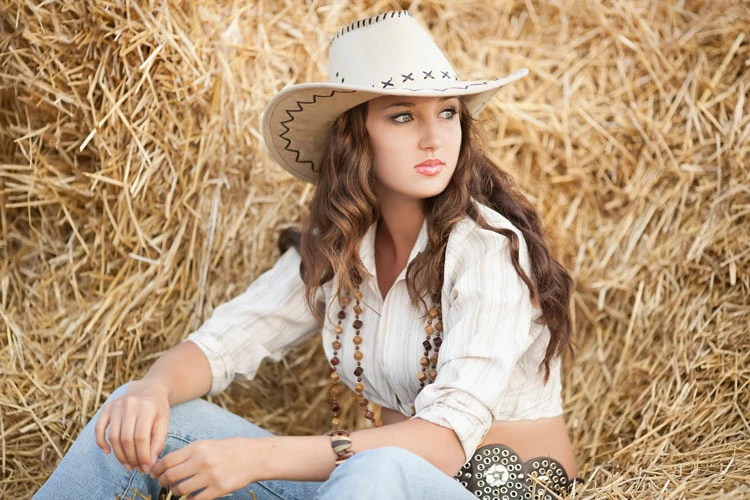 Cowgirl Outfits for Women
