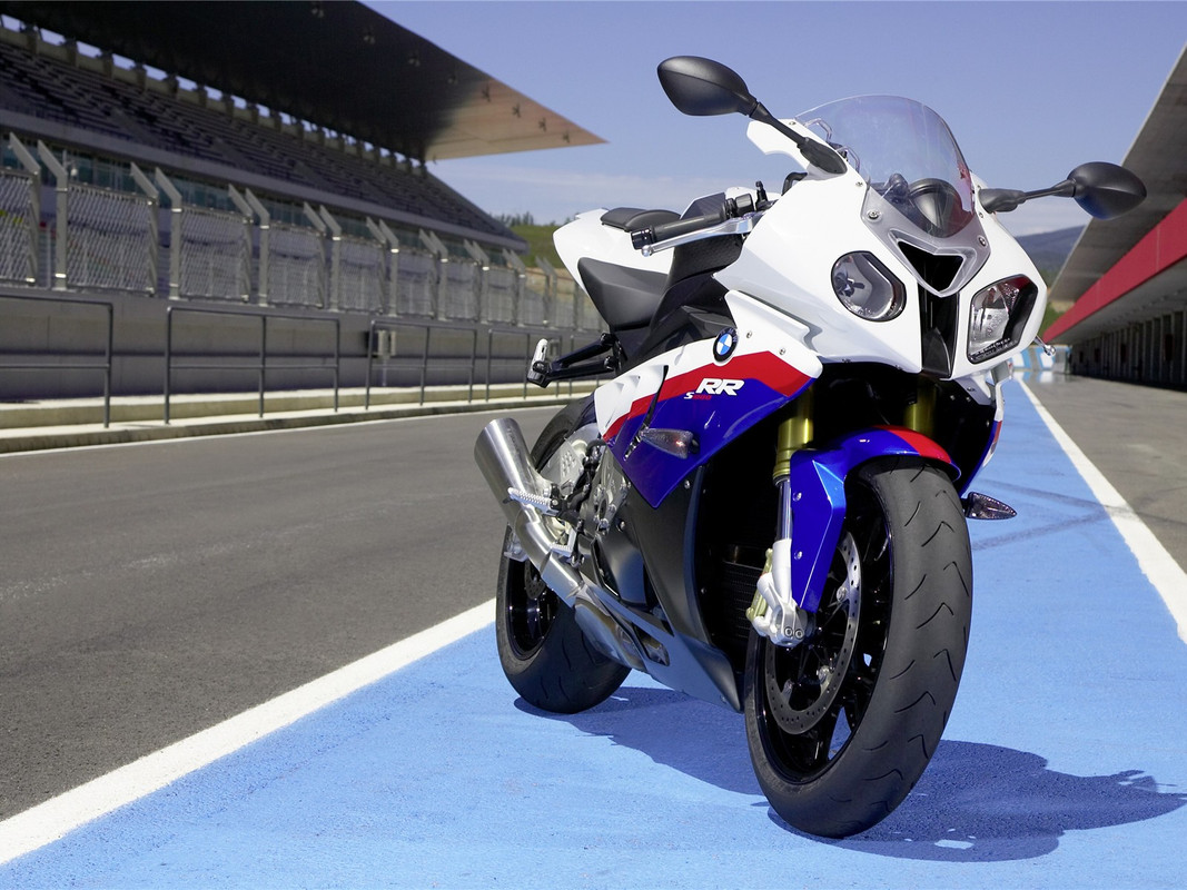 2012-BMW-S1000RR-1