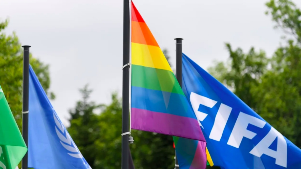Pese a remarcar que comunidad LGBT era bienvenida en Qatar 2022, denuncian estas restricciones