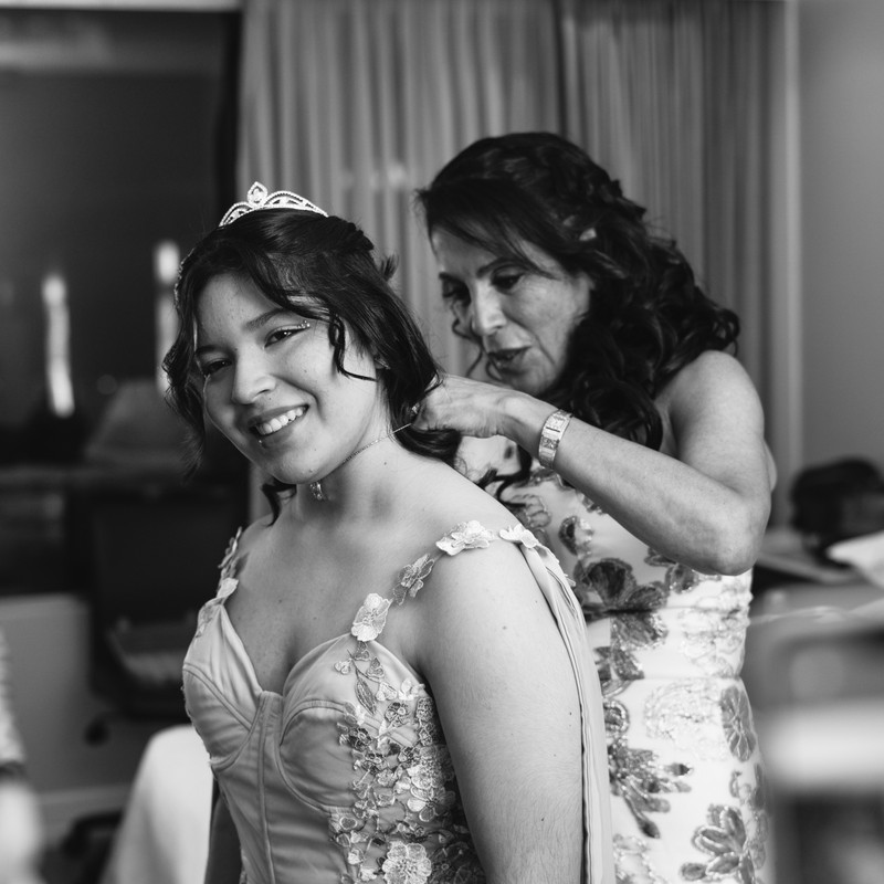 Momento familiar en quinceaños