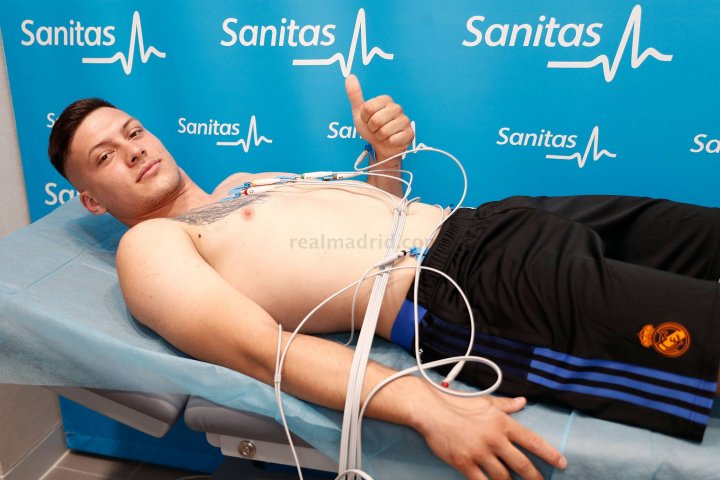 9681F0F8-532B-44B6-885B-9C9EAF427159