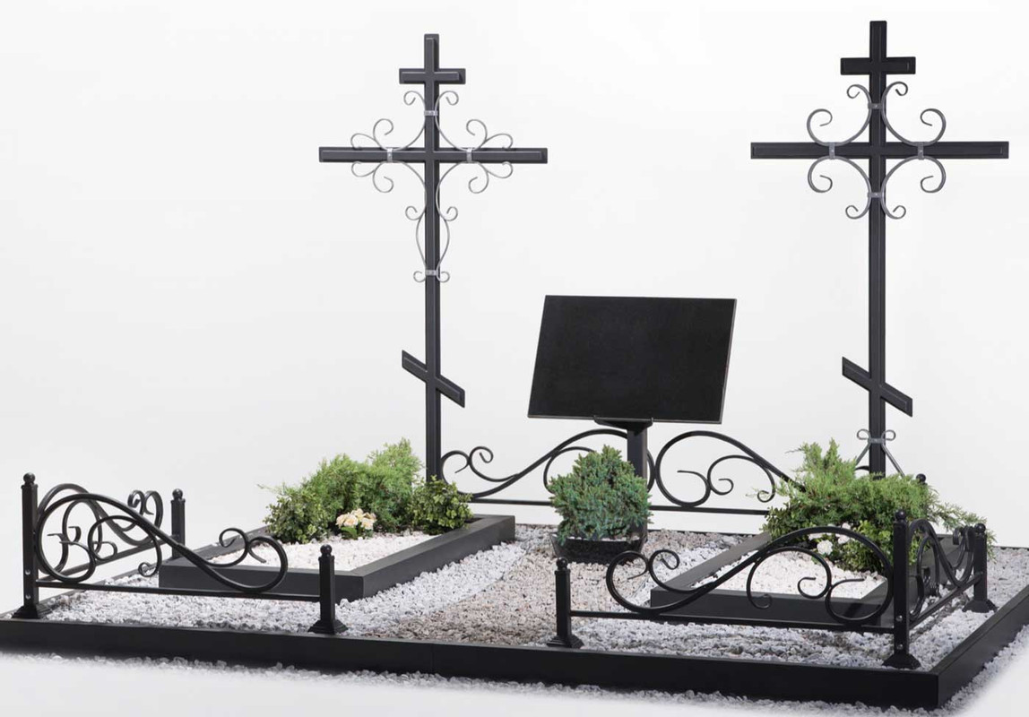 Цветник с крестом на могилу