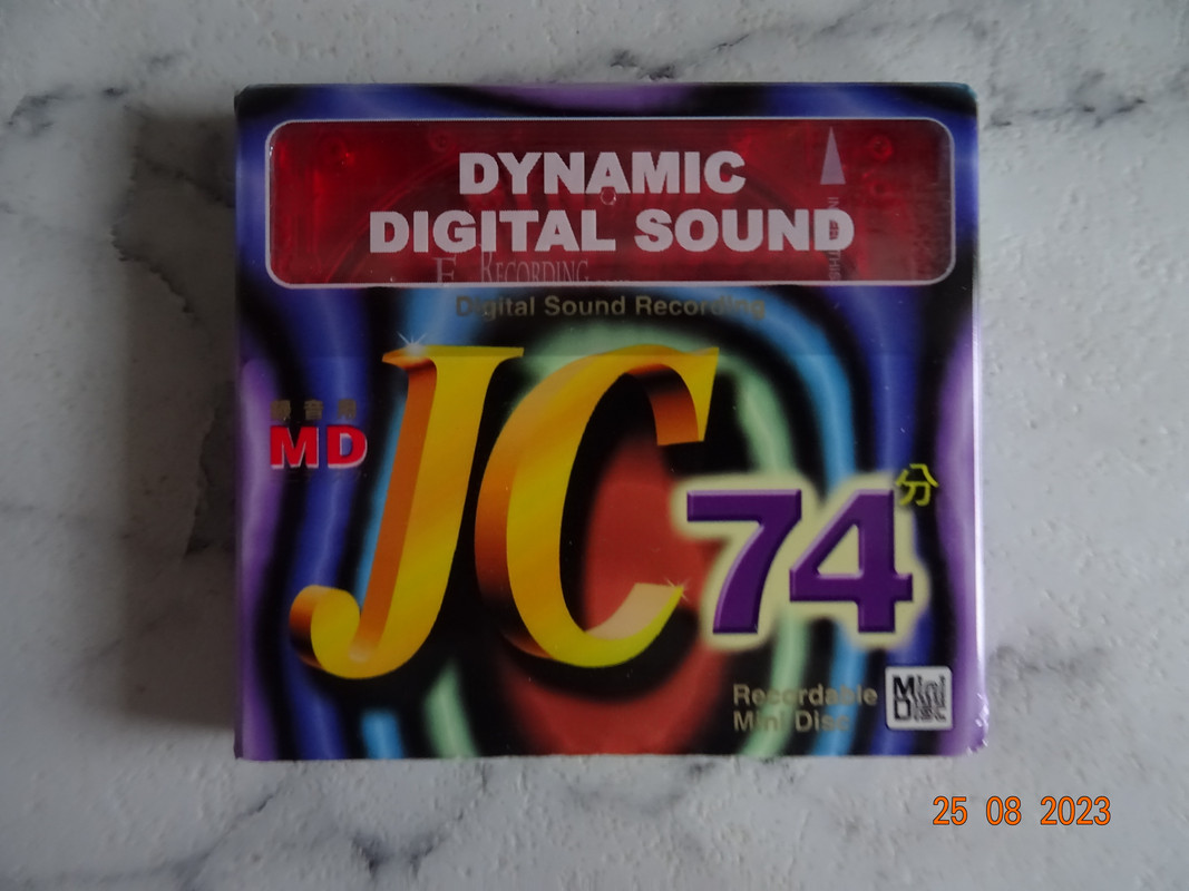 [Bild: Minidisc-Dynamic-Digital-Sound.jpg]