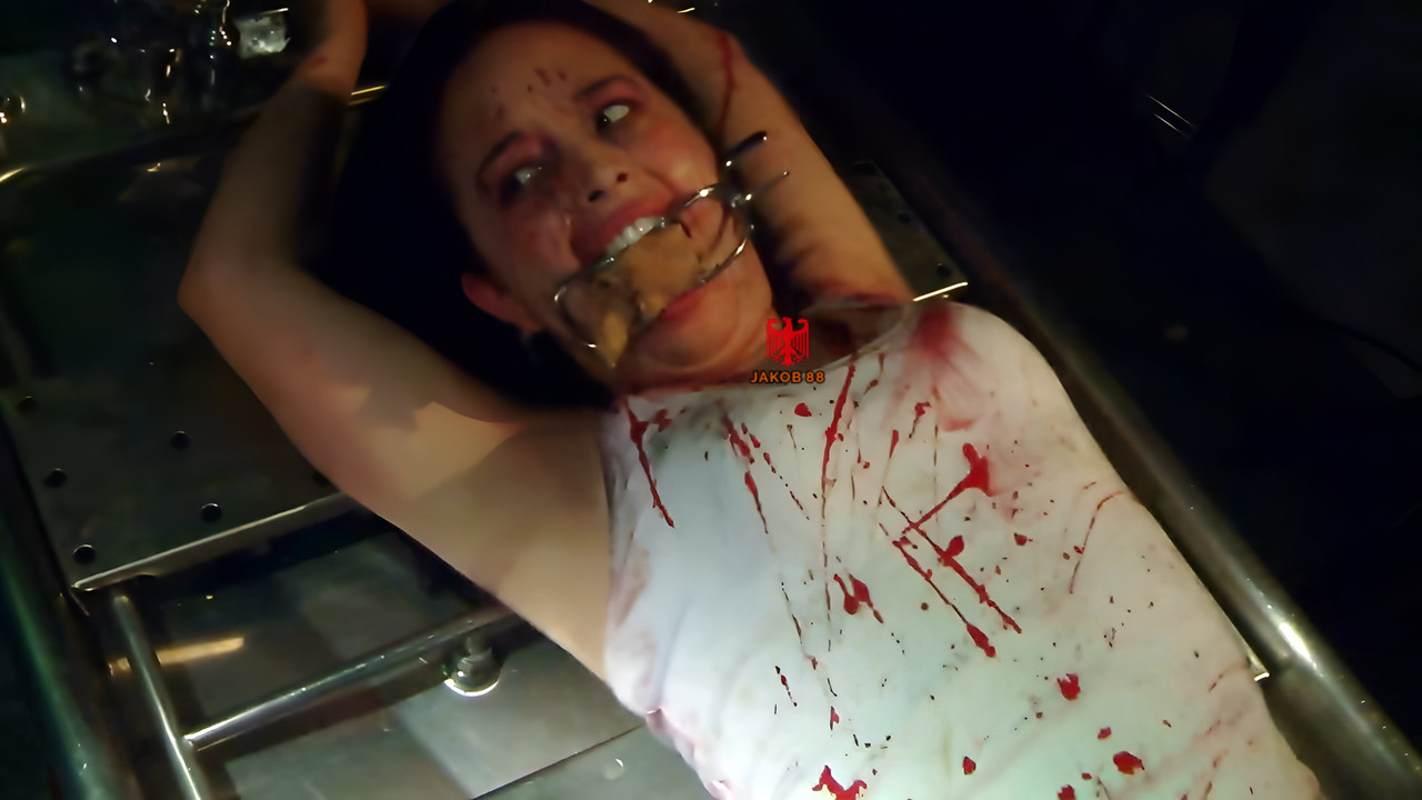 Sandra Figueroa 6 - House of Blood 2013