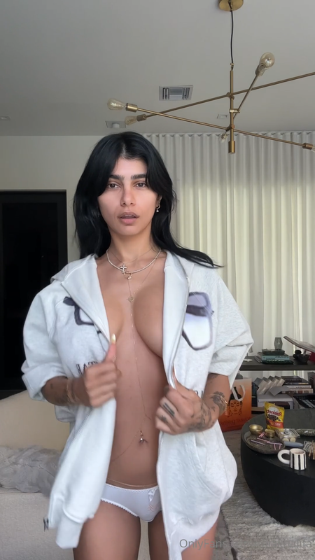 [Image: screenshot-Mia-K-mp4-1761668653560.png]