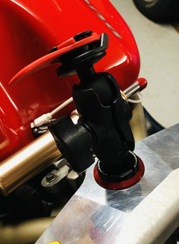 B79C153E-4BB7-40C0-9D30-5CF1A6321A74