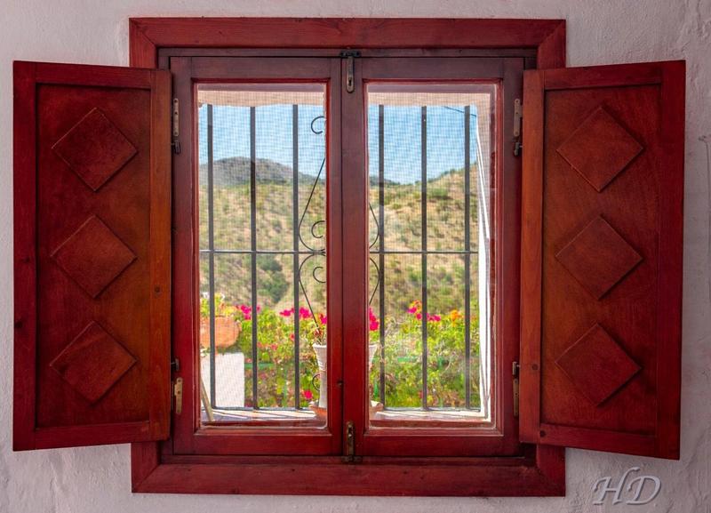 D-s-window-Spain-HD.jpg