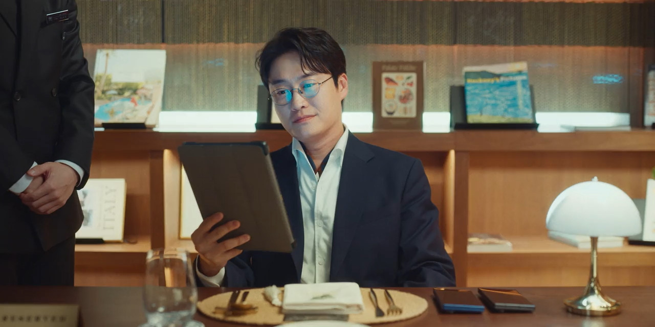 Bon Appétit, Your Majesty (2025) Season 1 [Hindi + English] WebRip 480p 720p ESub - Complete Screenshot