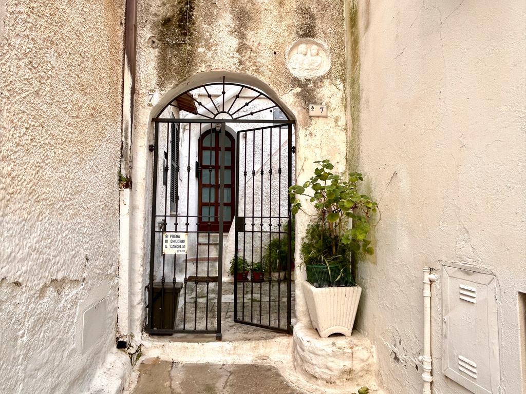 Жаркий сентябрь на побережье Тирренского моря.