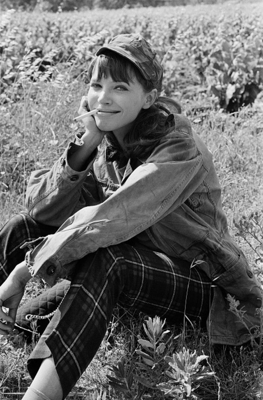 anna_karina_mc80