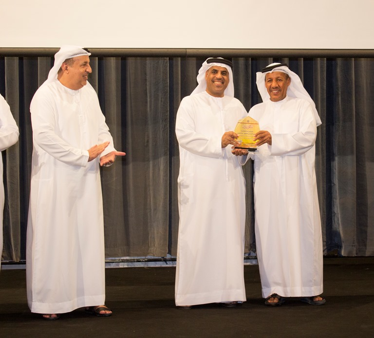 تكريم الطلاب المتفوقين مدرسة الخالدية