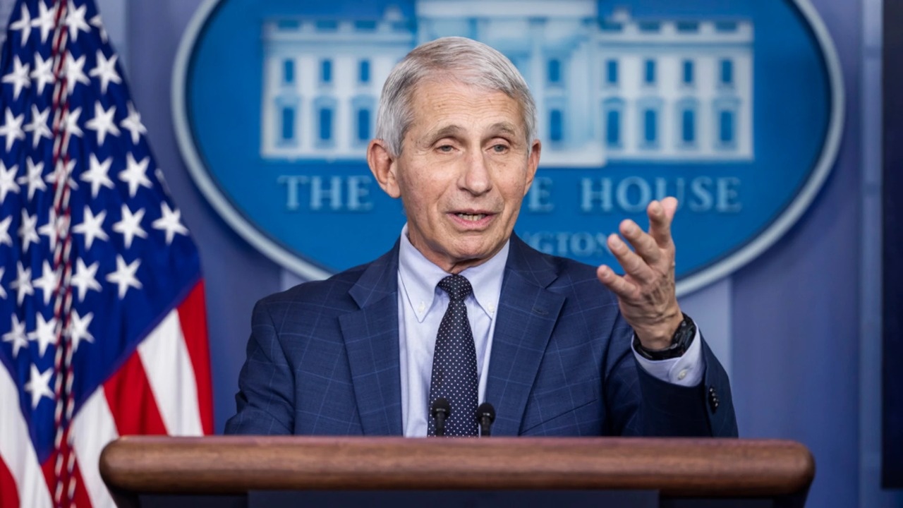 Anthony Fauci, ‘zar’ de la lucha contra el Covid en EU dejará su cargo