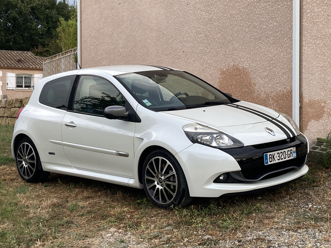 7482C04E-2C1A-4F74-B7FD-B478F2B9BB5F