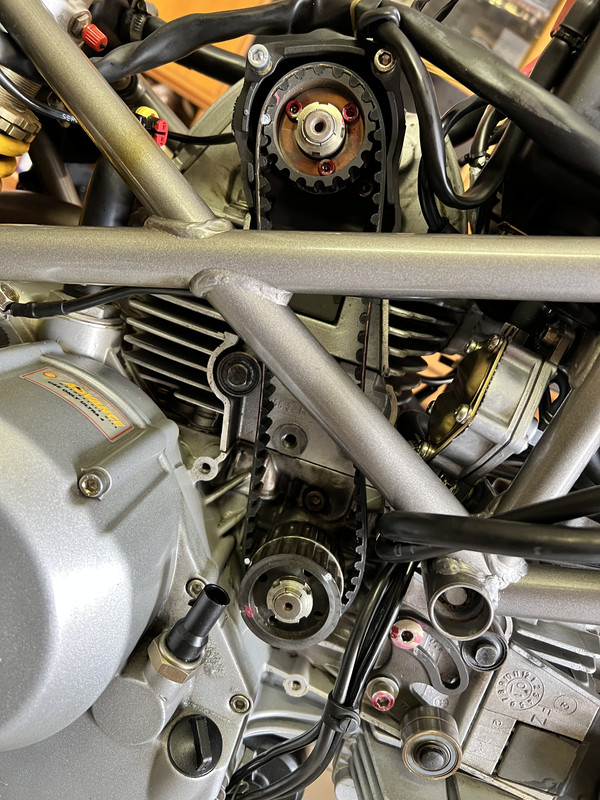 7CF94544-7F0C-424C-8A77-A5715B0C8014