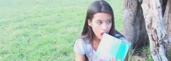 clit teasing solo teen babe fingers her pussy