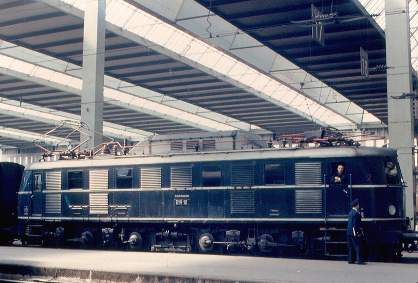 DRG Class E 19 E19-12-in-M-nchen-1967