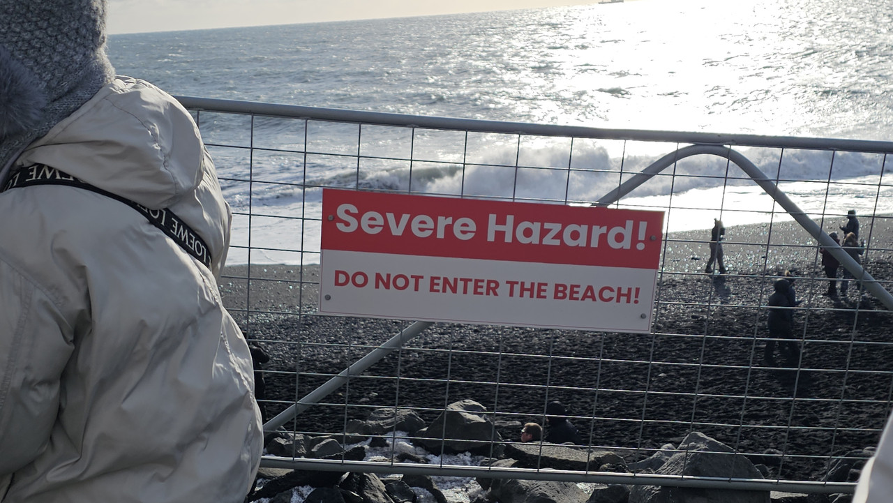 現在已經完全禁止進入沙灘了