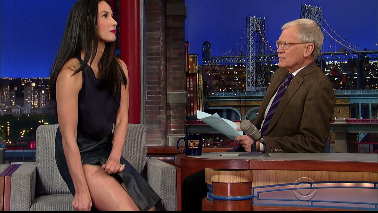 olivia-munn-thigh-show-spectacular-letterman-dec-10-2014-35
