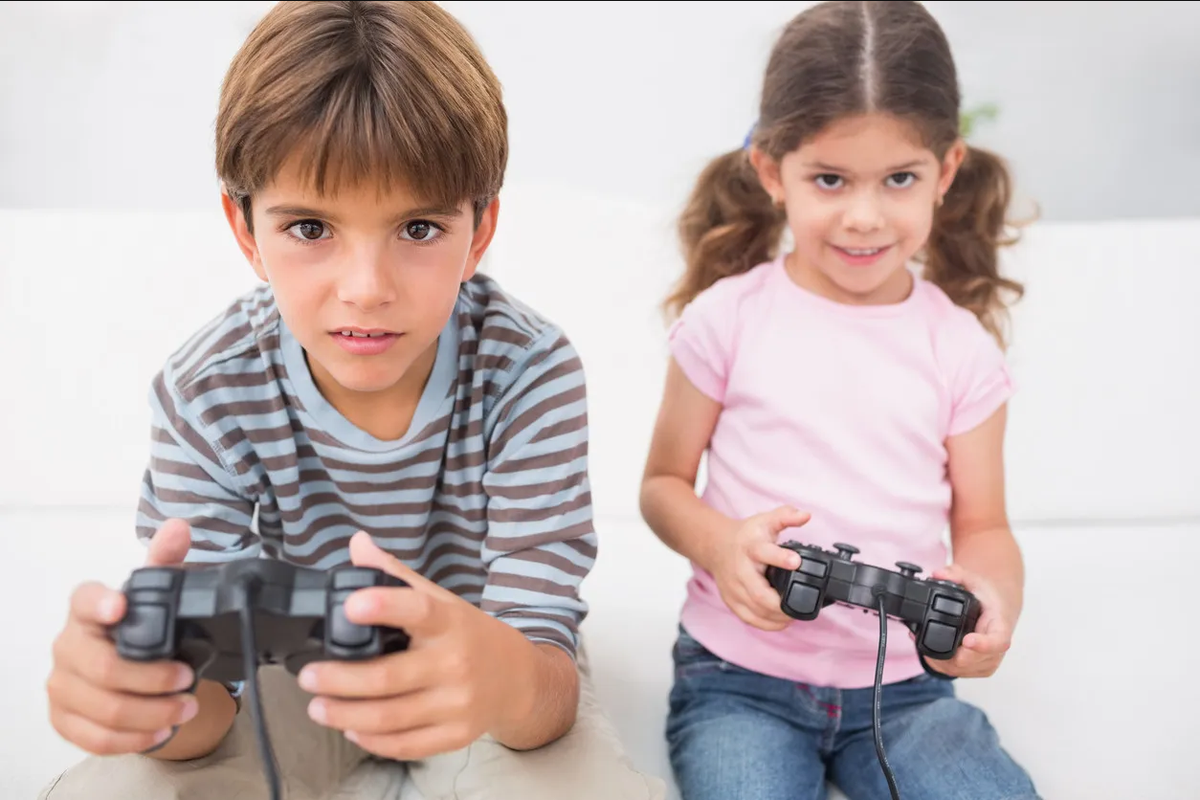 Videojuegos, youtubers y redes, acaban con la barra infantil en TV: Carlos Hernández