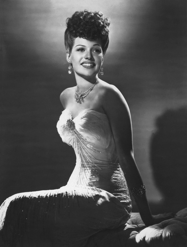 rita_hayworth_e34