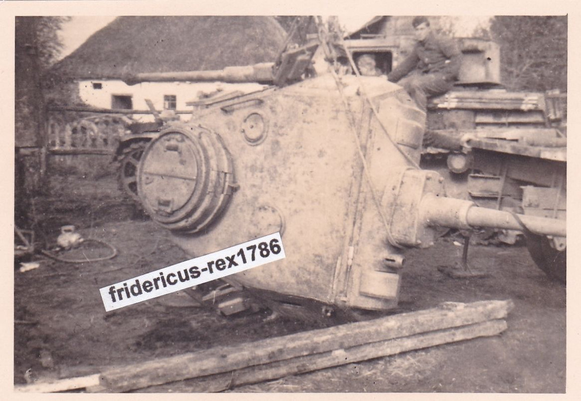 Foto elite 5PzDiv Wiking Panzer PzKpfw IV Tank P