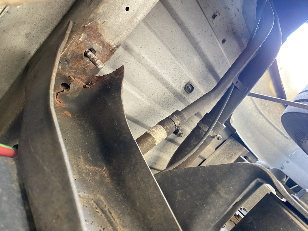 E9E7B4E1-99E6-4180-96BB-D5643481CADE