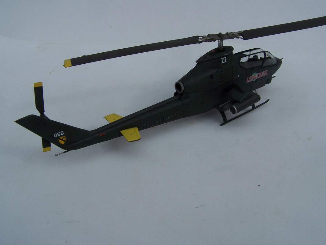 Revell_AH1G_Cobra_RS